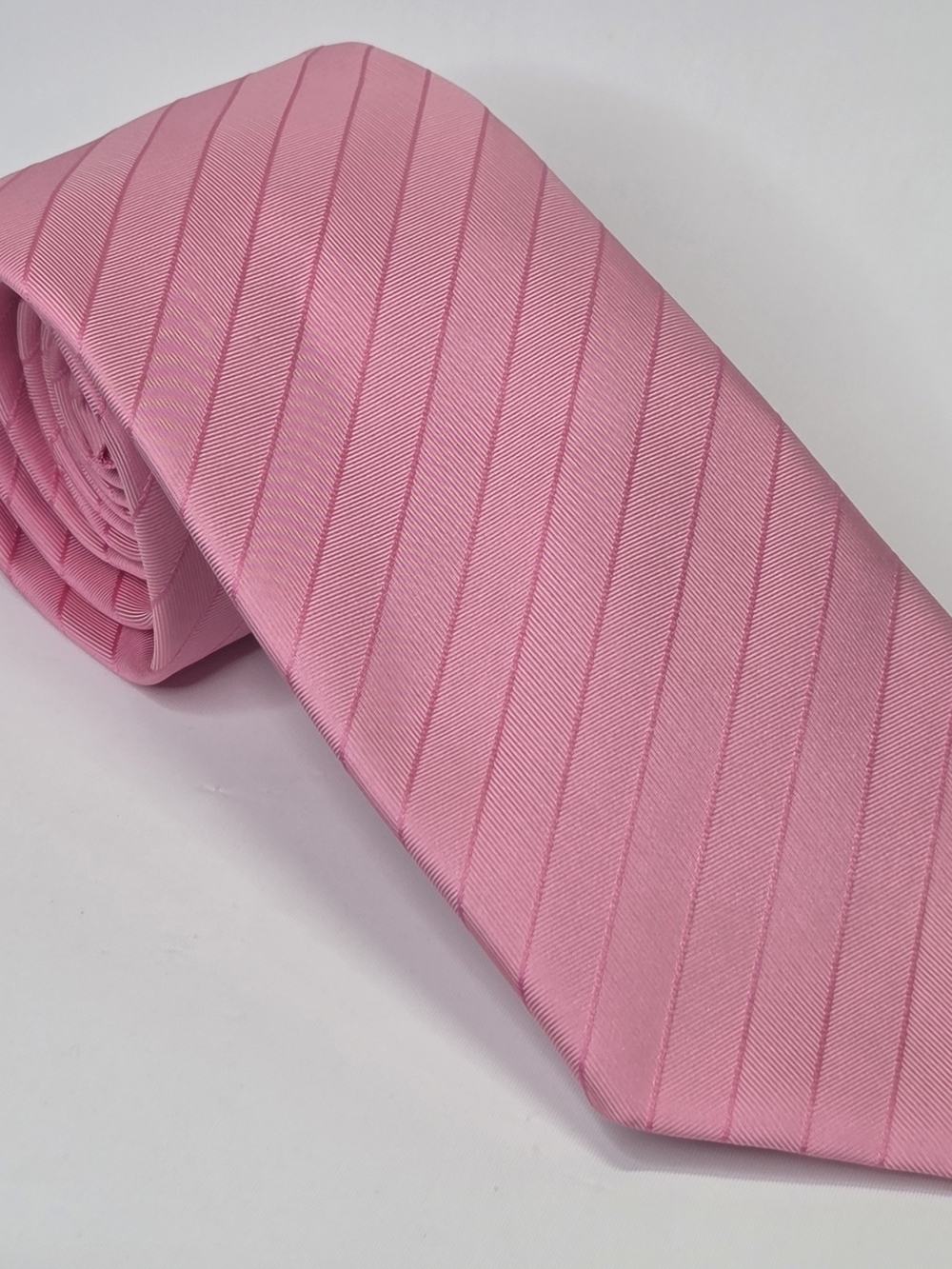 Thomas Pink Mens 100% Silk Pink Stripes Textured Repp Style Tie 3.55"x58"